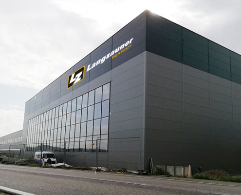 Montagehalle Neubau