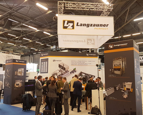 Langzauner 2018 JEC World Messestand