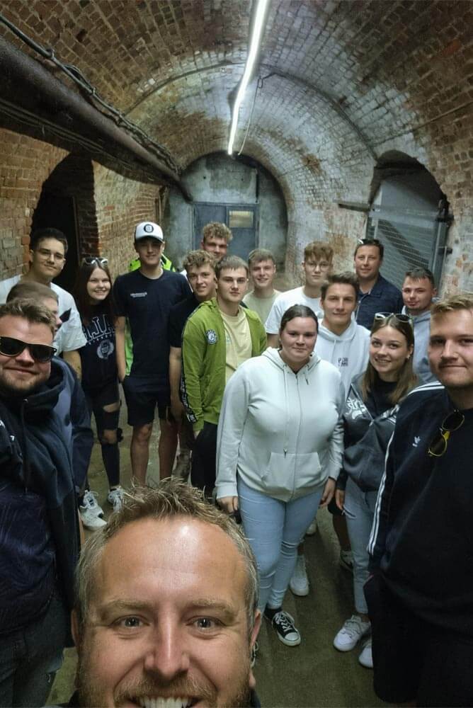 langzauner-lehrlingsausflug-2023-luftschutzstollen langzauner-lehrlingsausflug-2023-luftschutzstollen